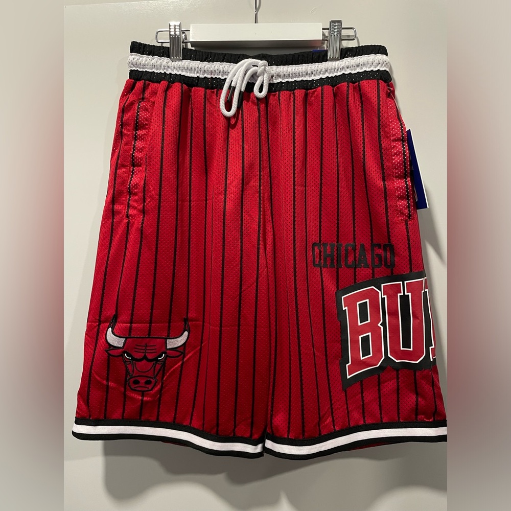 Ultra Game Chicago Bulls Shorts Brand New Sz. Medium Embroidered Bull.